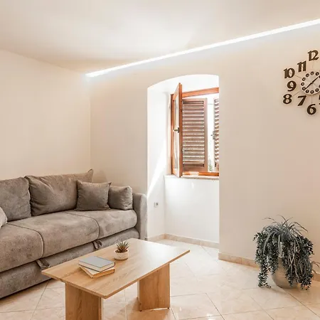 Apartment Klimno 아파트 클림노